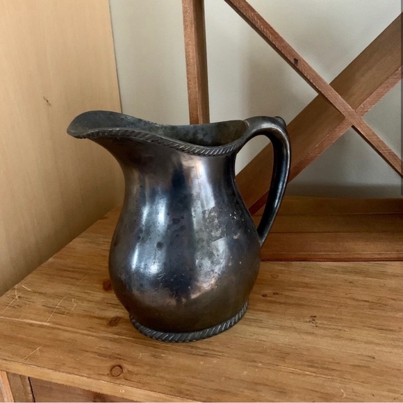 Reed & Barton Vintage 3000 Metal Silver Pitcher - Picture 3 of 3